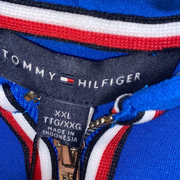 NWT Tommy Hilfiger zip front hoodie - Picture 3 of 5